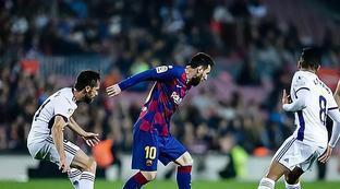 冠赛场上潜 冠赛场上潜